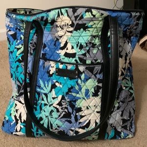 Vera Bradley tote bag
